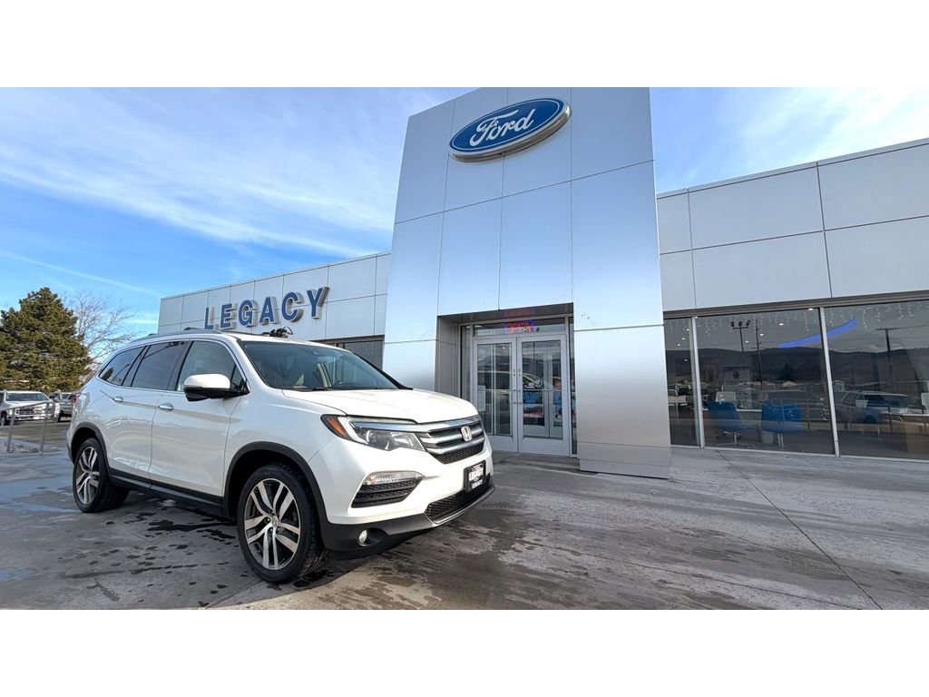 Used 2016 Honda Pilot Touring image 1