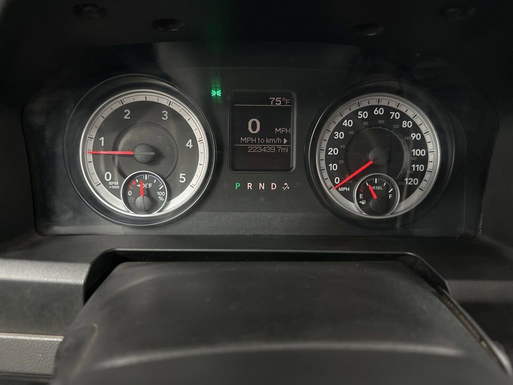 Used 2014 RAM 3500 Tradesman w/ Chrome Appearance Group image 16