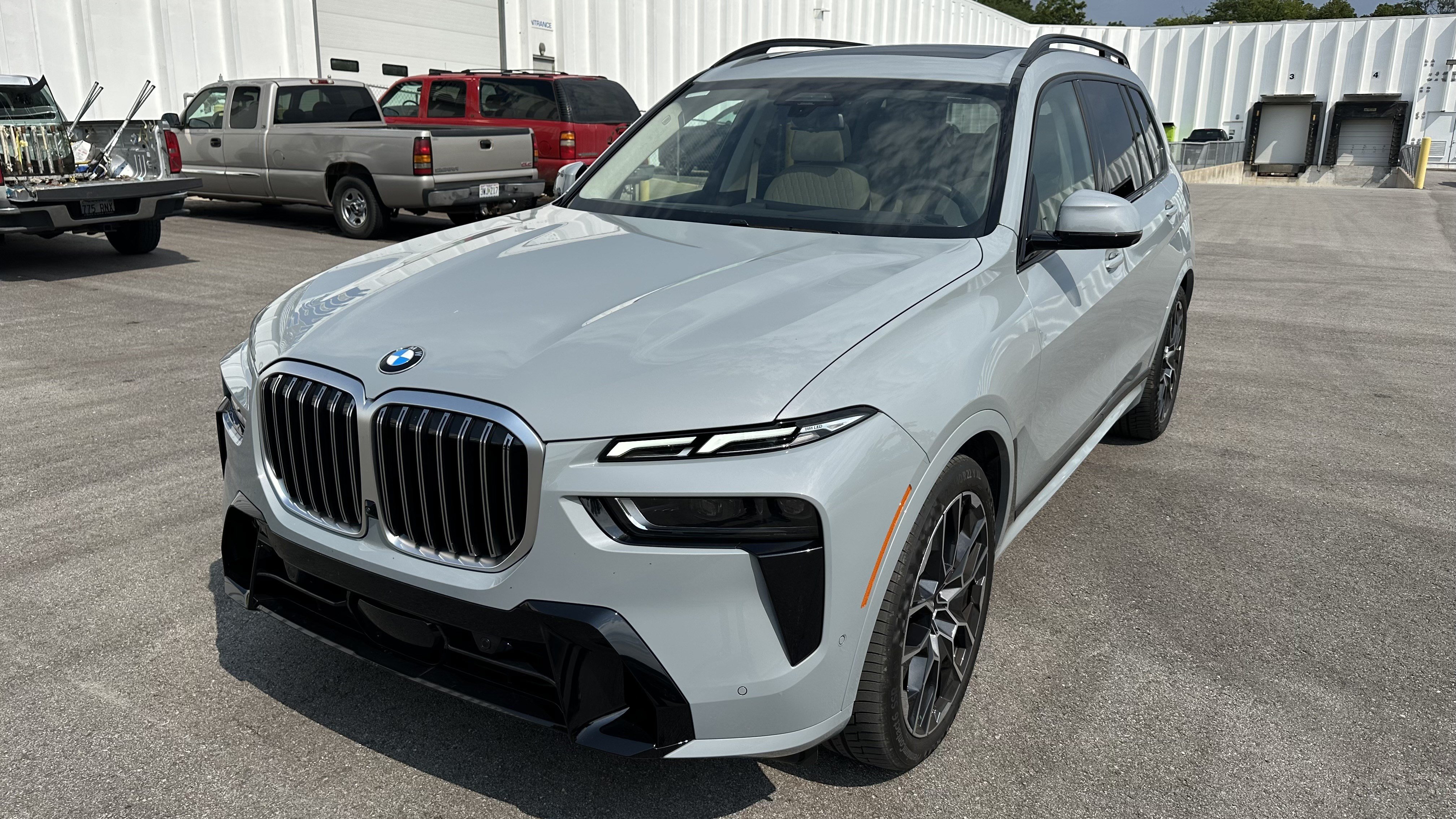 Used 2024 BMW X7 xDrive40i w/ Executive Package AWD/4WD image 5