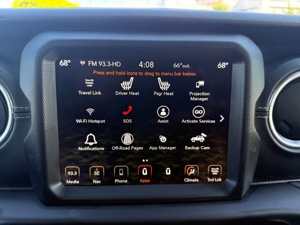 Used 2022 Jeep Wrangler Unlimited Sahara w/ Cold Weather Group AWD/4WD image 17
