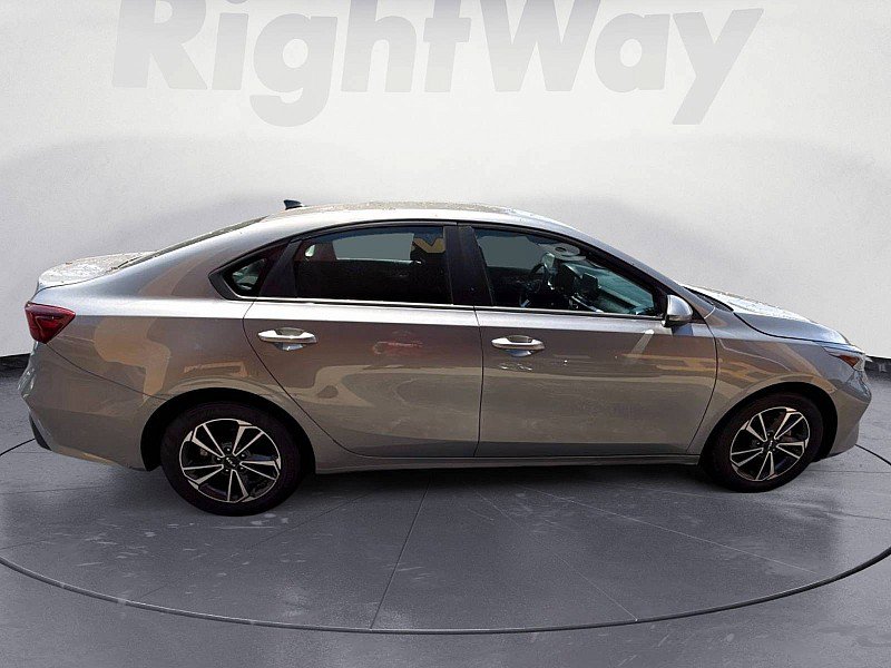 Used 2024 Kia Forte LXS FWD image 6