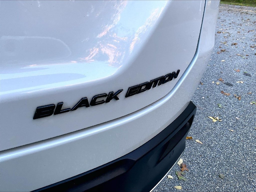 Used 2025 Honda Pilot Black Edition image 30
