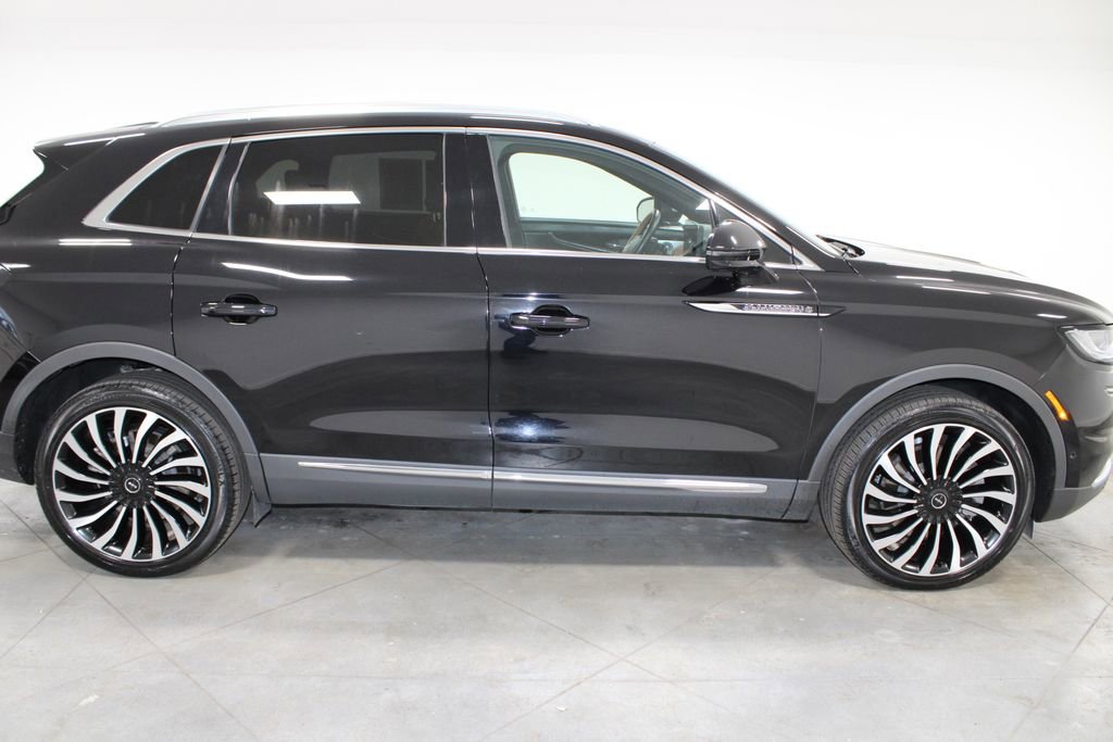 Used 2023 Lincoln Nautilus Black Label w/ Cargo Utility Package image 11