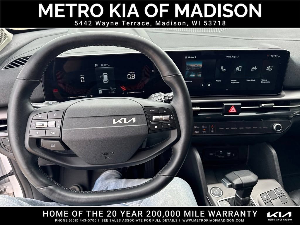 Used 2026 Kia Sportage EX FWD image 17