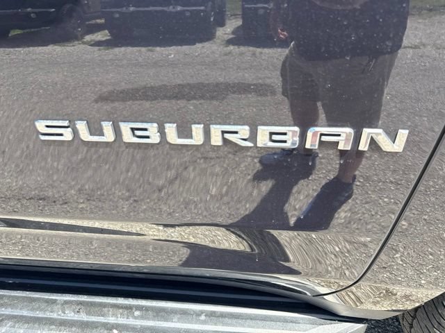 Used 2022 Chevrolet Suburban Premier AWD/4WD image 13