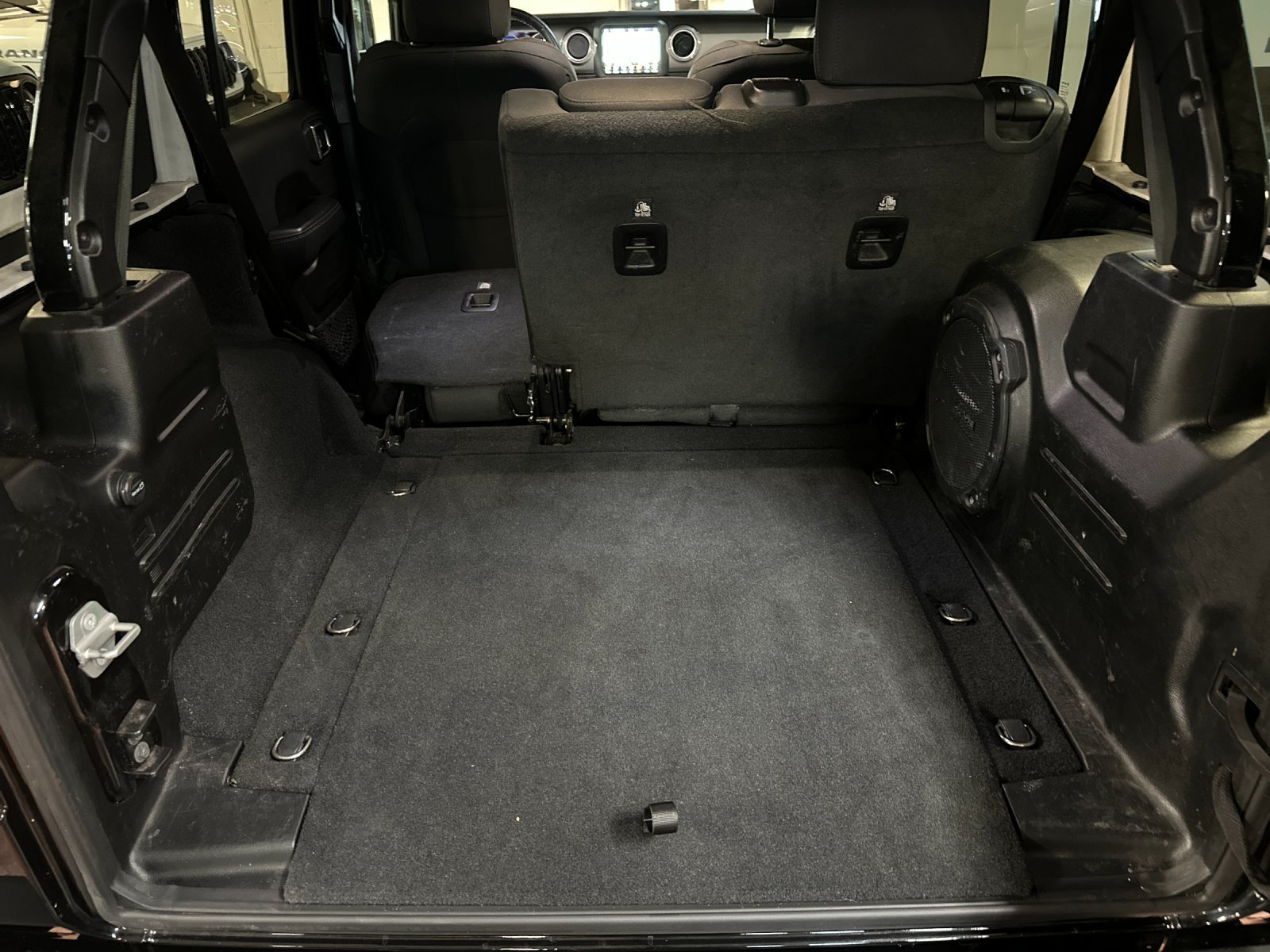 Certified 2022 Jeep Wrangler Unlimited Sahara w/ Cold Weather Group AWD/4WD image 14