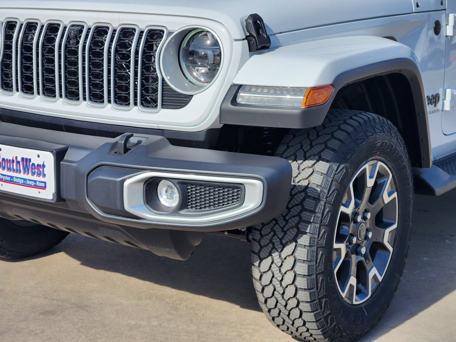 New 2026 Jeep Wrangler Unlimited Sahara AWD/4WD image 9