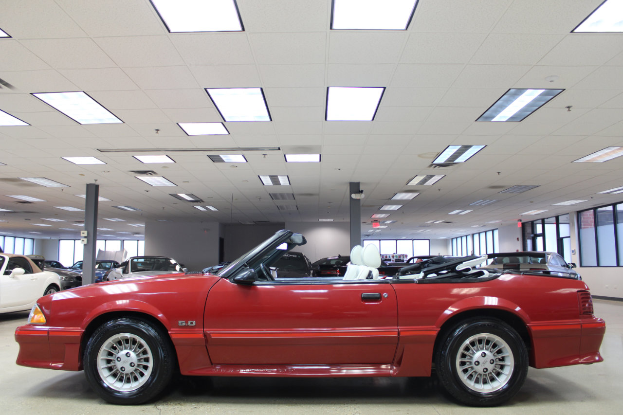 Used 1987 Ford Mustang GT image 25