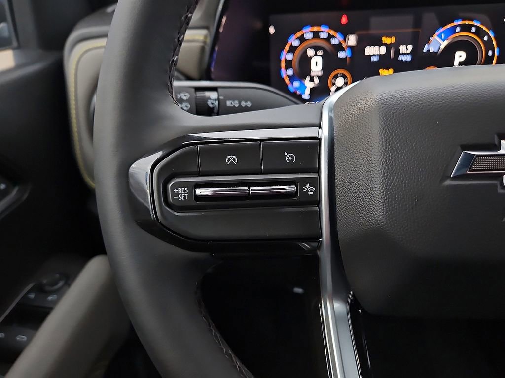 Used 2026 Chevrolet Colorado ZR2 image 23