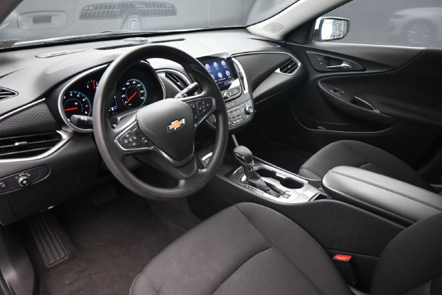 Used 2025 Chevrolet Malibu LT FWD image 13