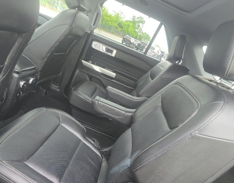 Used 2023 Ford Explorer Limited w/ Limited Technology Package AWD/4WD image 7