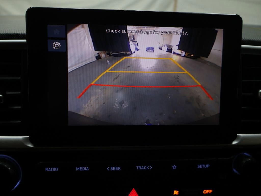 Used 2023 Hyundai Venue SEL image 22