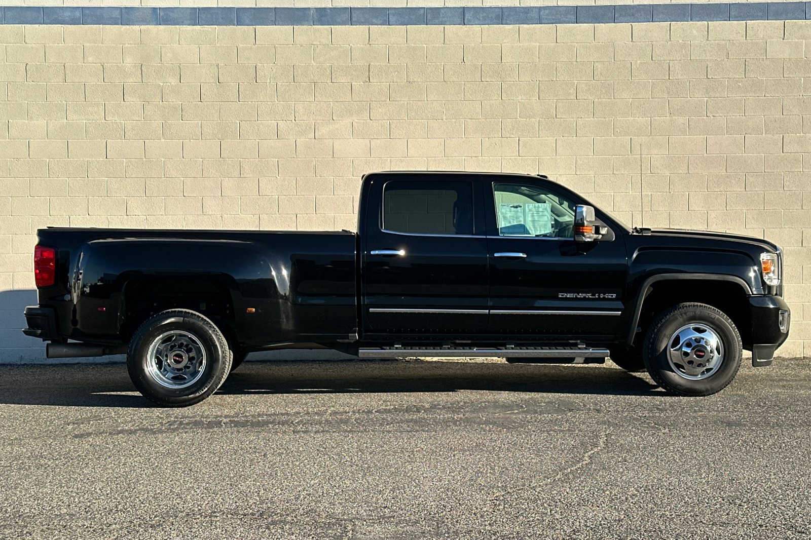 Certified 2016 GMC Sierra 3500 Denali w/ Duramax Plus Package RWD image 3