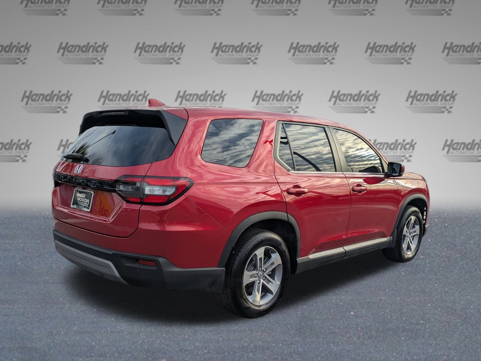 Certified 2025 Honda Pilot EX-L image 5