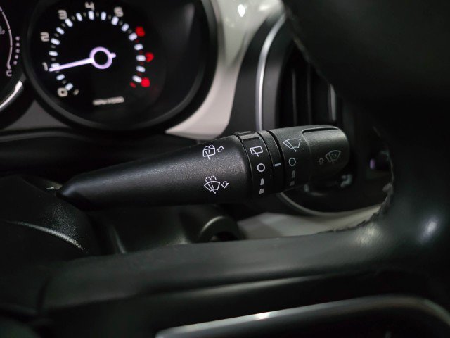 Used 2020 FIAT 500L Trekking w/ Popular Equipment Group image 23