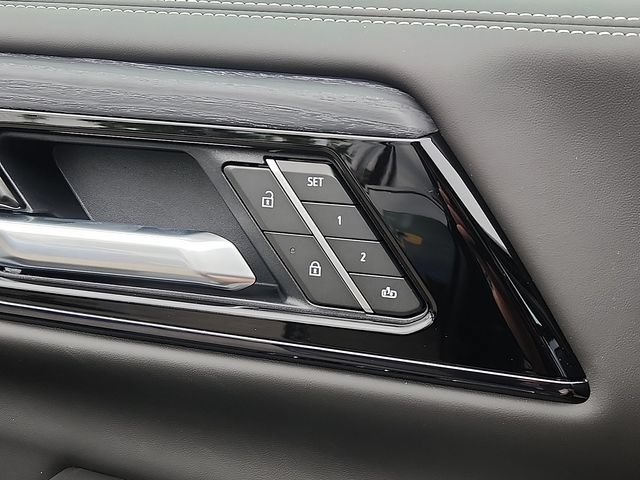 New 2026 GMC Yukon XL AT4 Ultimate AWD/4WD image 17