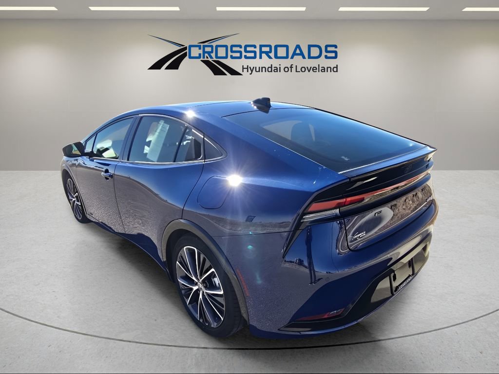 Used 2024 Toyota Prius XLE image 3