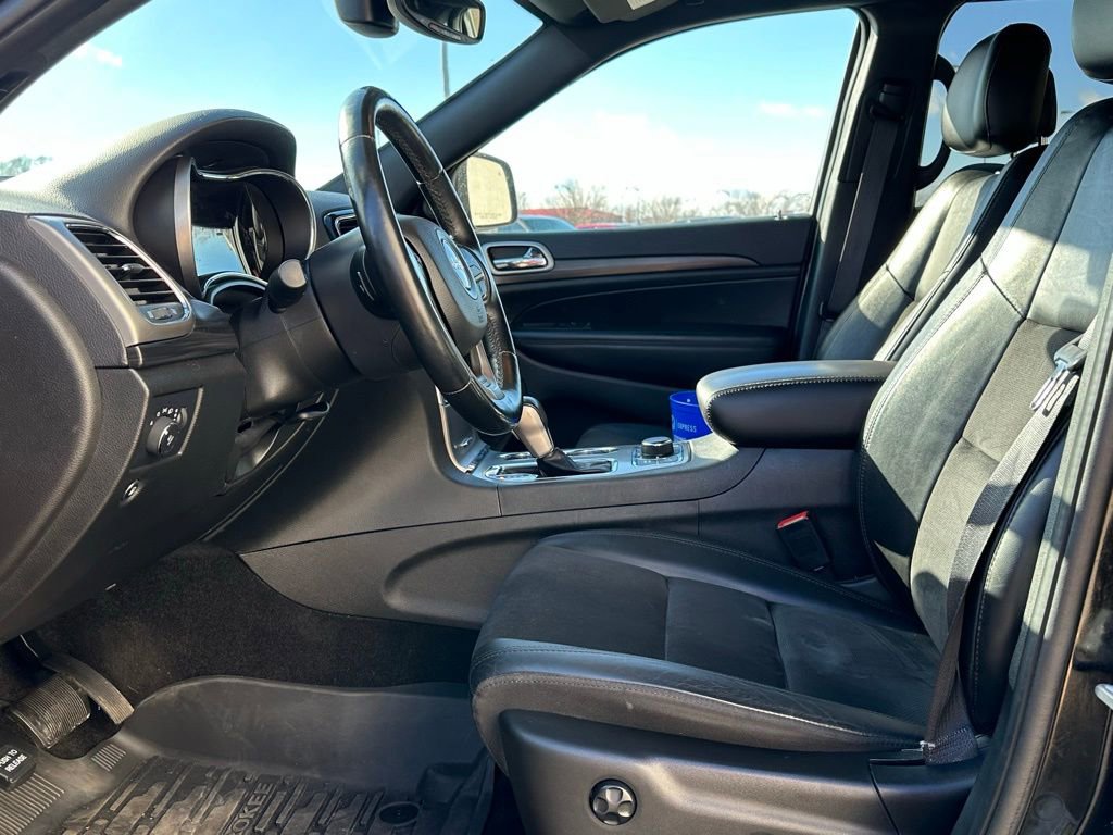 Used 2022 Jeep Grand Cherokee Laredo X image 9