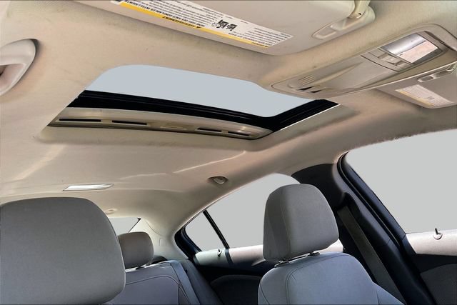 Used 2017 Chevrolet Cruze LT w/ Sun And Sound Package FWD image 19
