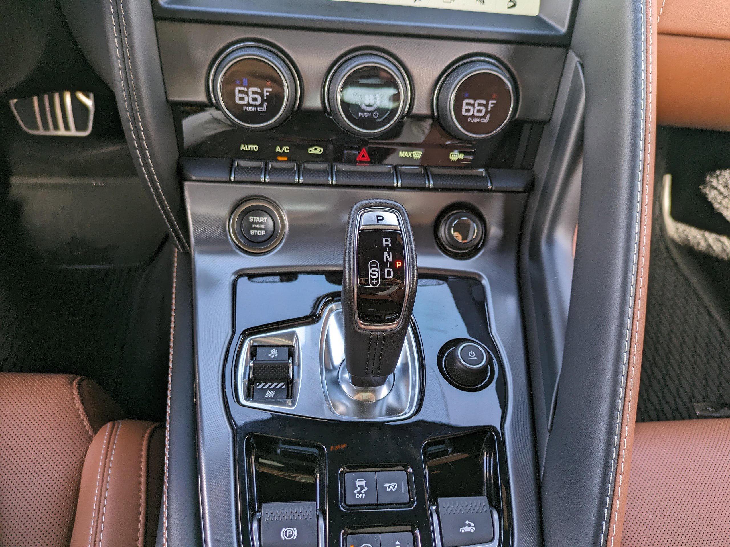 Used 2024 Jaguar F-TYPE Convertible AWD image 17