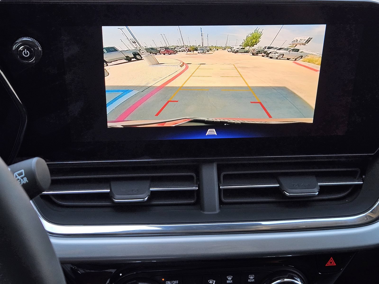 New 2026 Chevrolet Trax LT w/ Driver Confidence Package FWD image 19