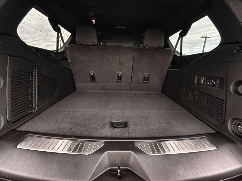 New 2026 GMC Yukon XL Denali w/ Sun & Power Step Package image 27