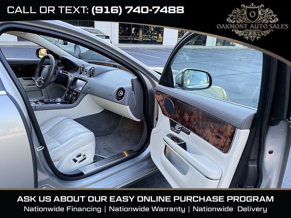 Used 2011 Jaguar XJ RWD image 10