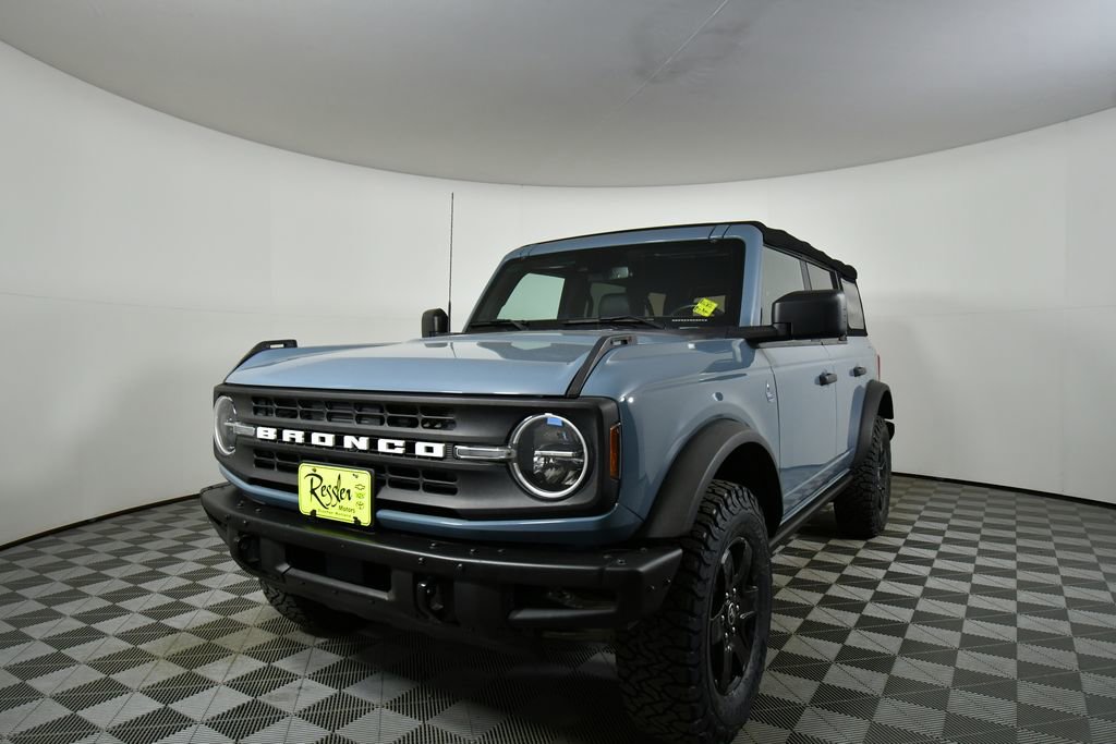 Used 2022 Ford Bronco Black Diamond image 6