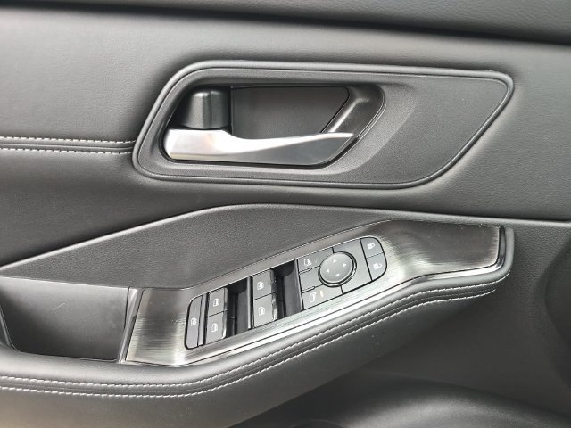 New 2026 Nissan Rogue Dark Armor FWD image 28