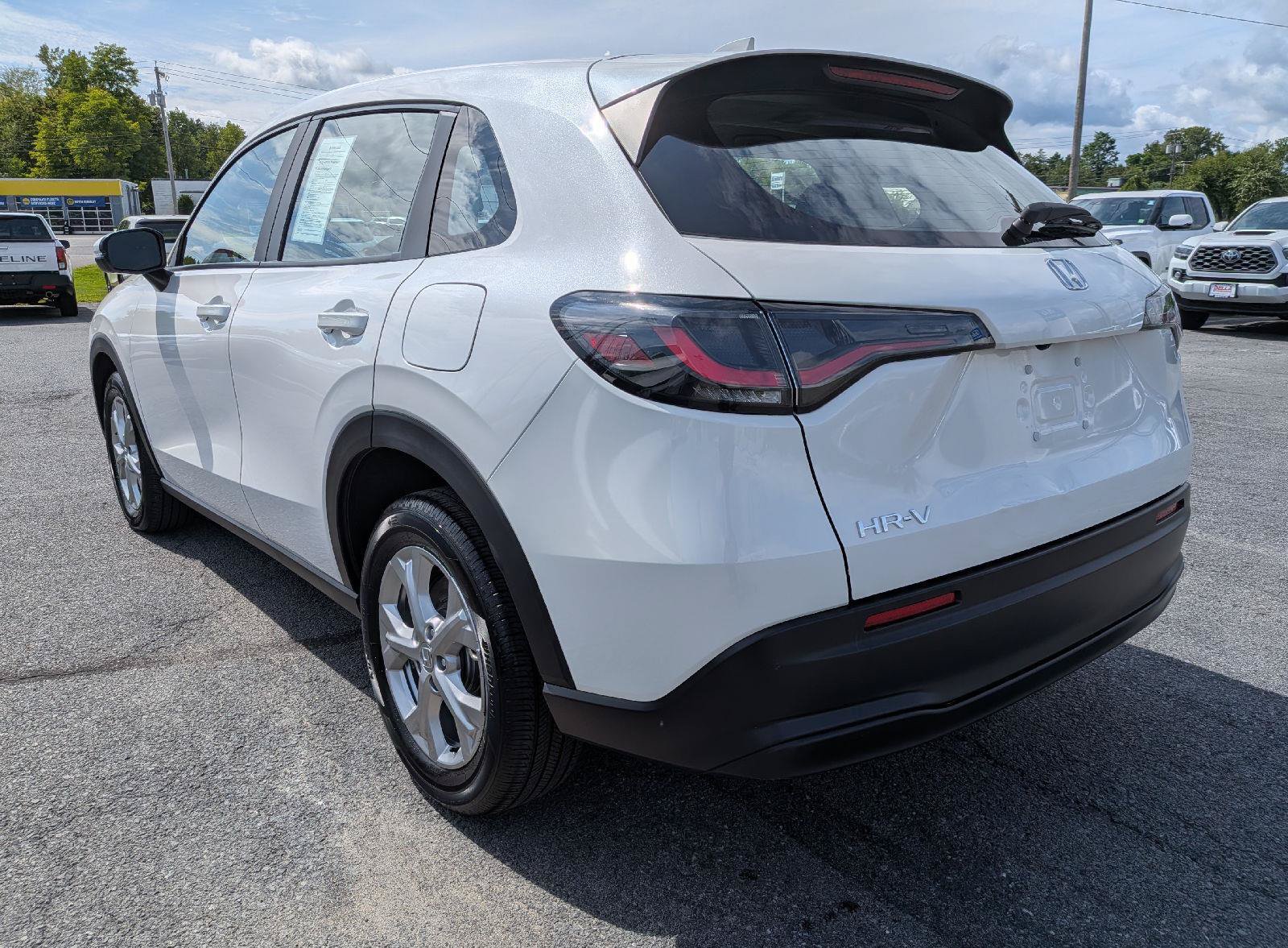 Certified 2025 Honda HR-V LX image 7