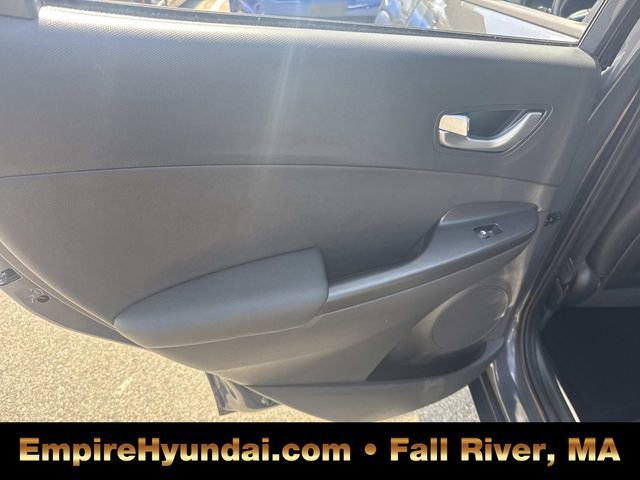 Used 2023 Hyundai Kona Limited image 16