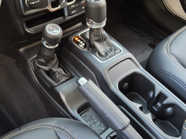 New 2027 Jeep Wrangler Unlimited Sahara AWD/4WD image 18