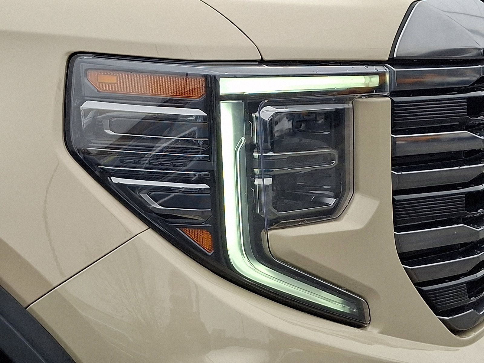 Used 2023 GMC Sierra 1500 AT4 w/ AT4 Premium Package image 9