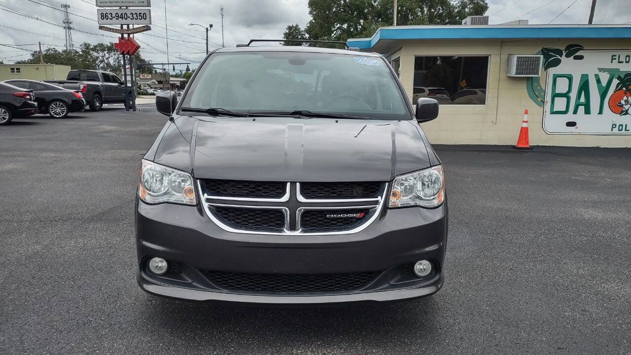 Used 2019 Dodge Grand Caravan SXT image 2