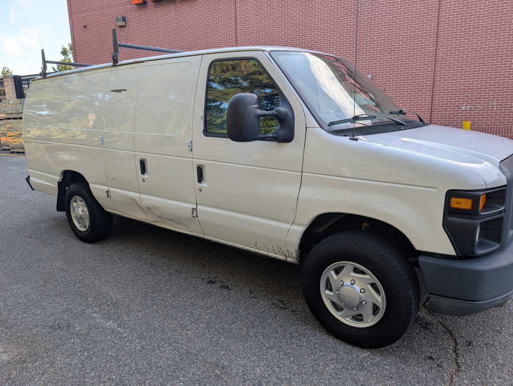 Used 2014 Ford E-250 and Econoline 250 Extended w/ Power Group RWD image 7