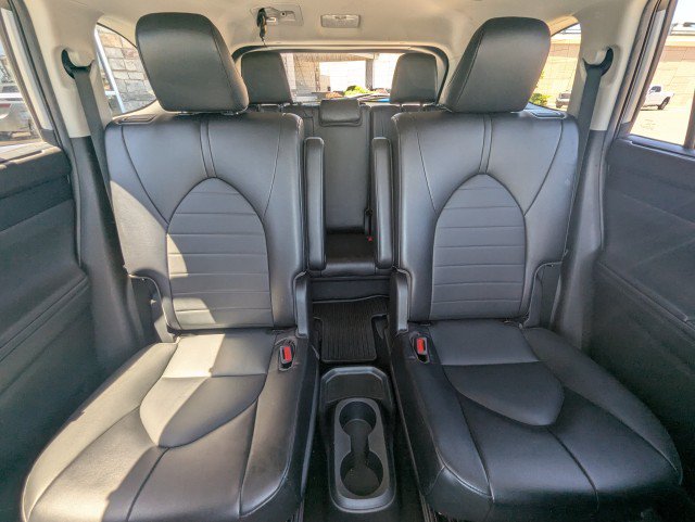 Used 2022 Toyota Highlander XLE AWD/4WD image 24