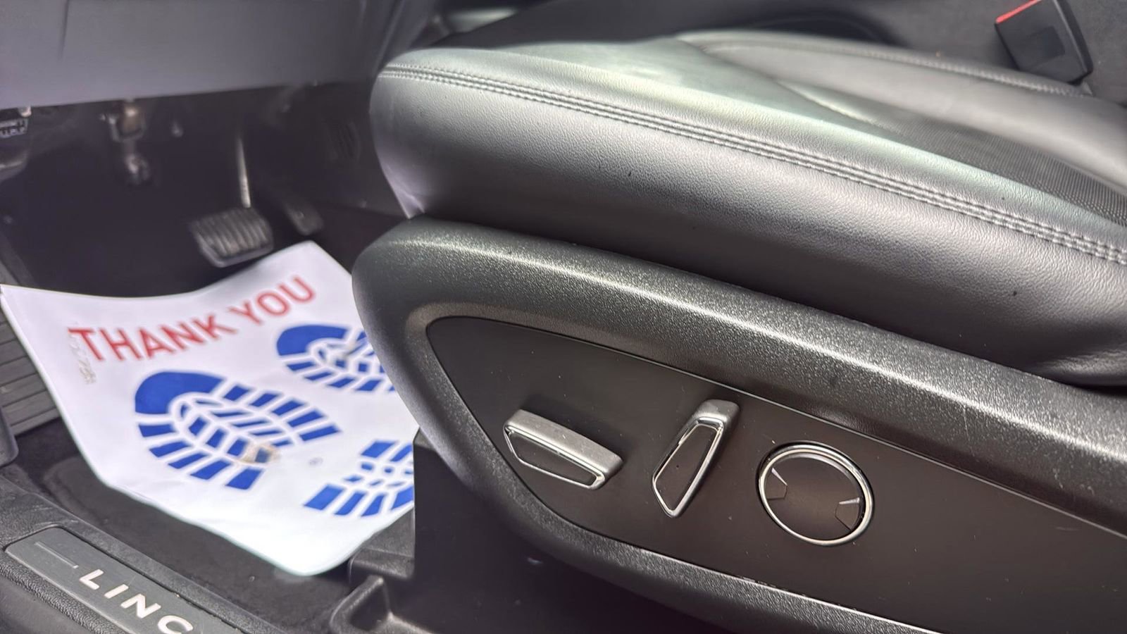 Used 2022 Lincoln Nautilus Reserve w/ Equipment Group 201A image 11