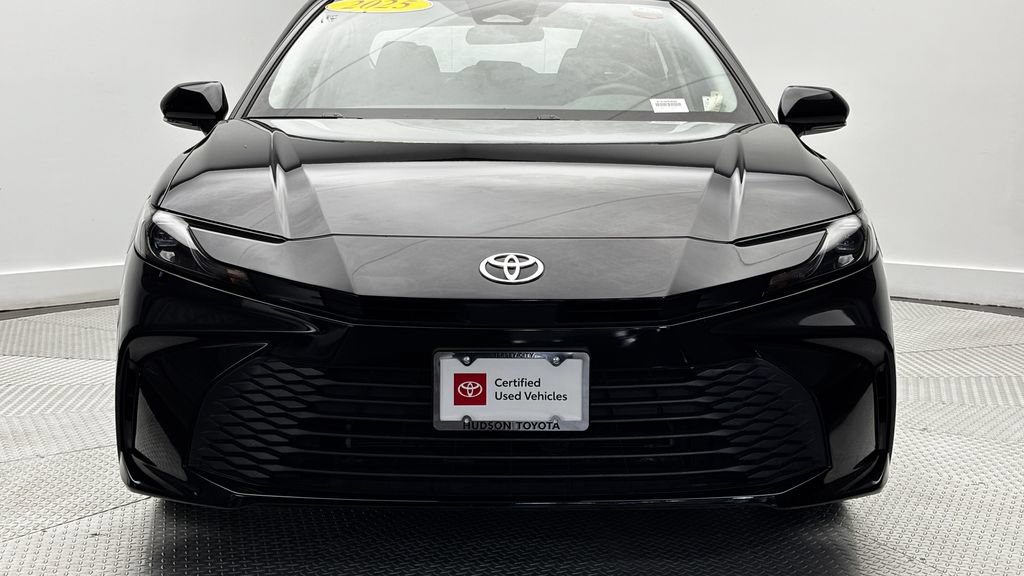 Used 2025 Toyota Camry LE FWD image 43