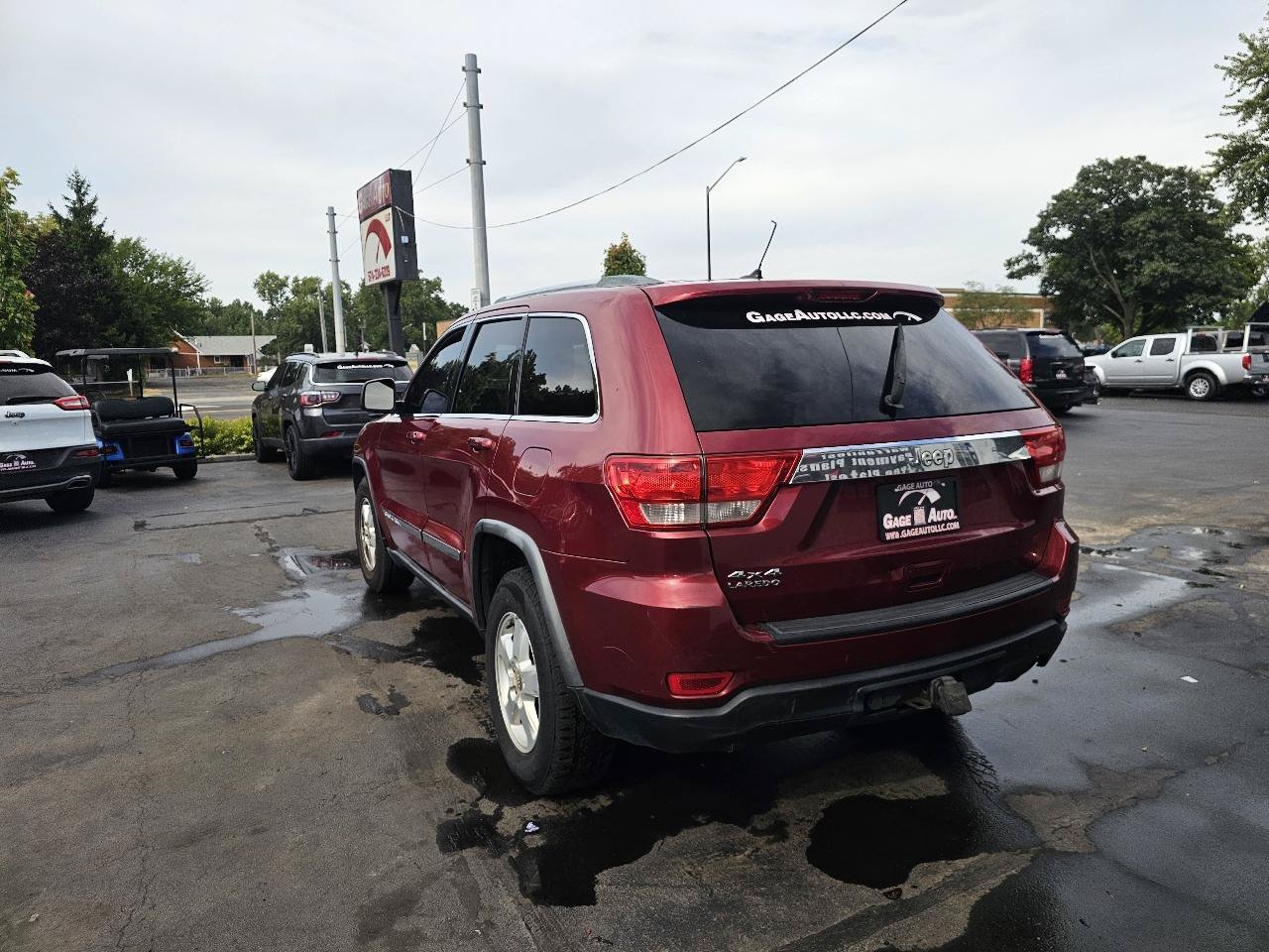 Used 2012 Jeep Grand Cherokee Laredo w/ Laredo E Group AWD/4WD image 8