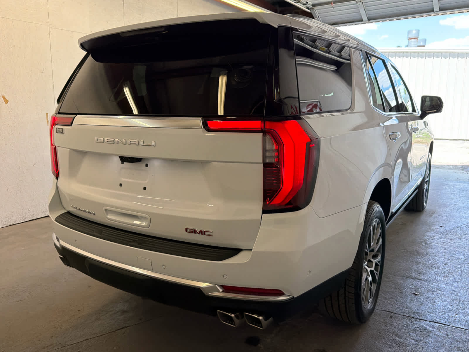 New 2026 GMC Yukon Denali w/ Denali Reserve Package AWD/4WD image 5