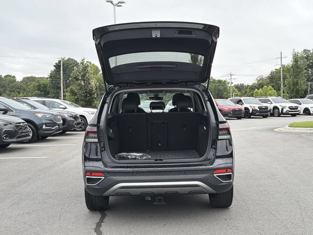 Used 2025 Volkswagen Taos SEL AWD/4WD image 14