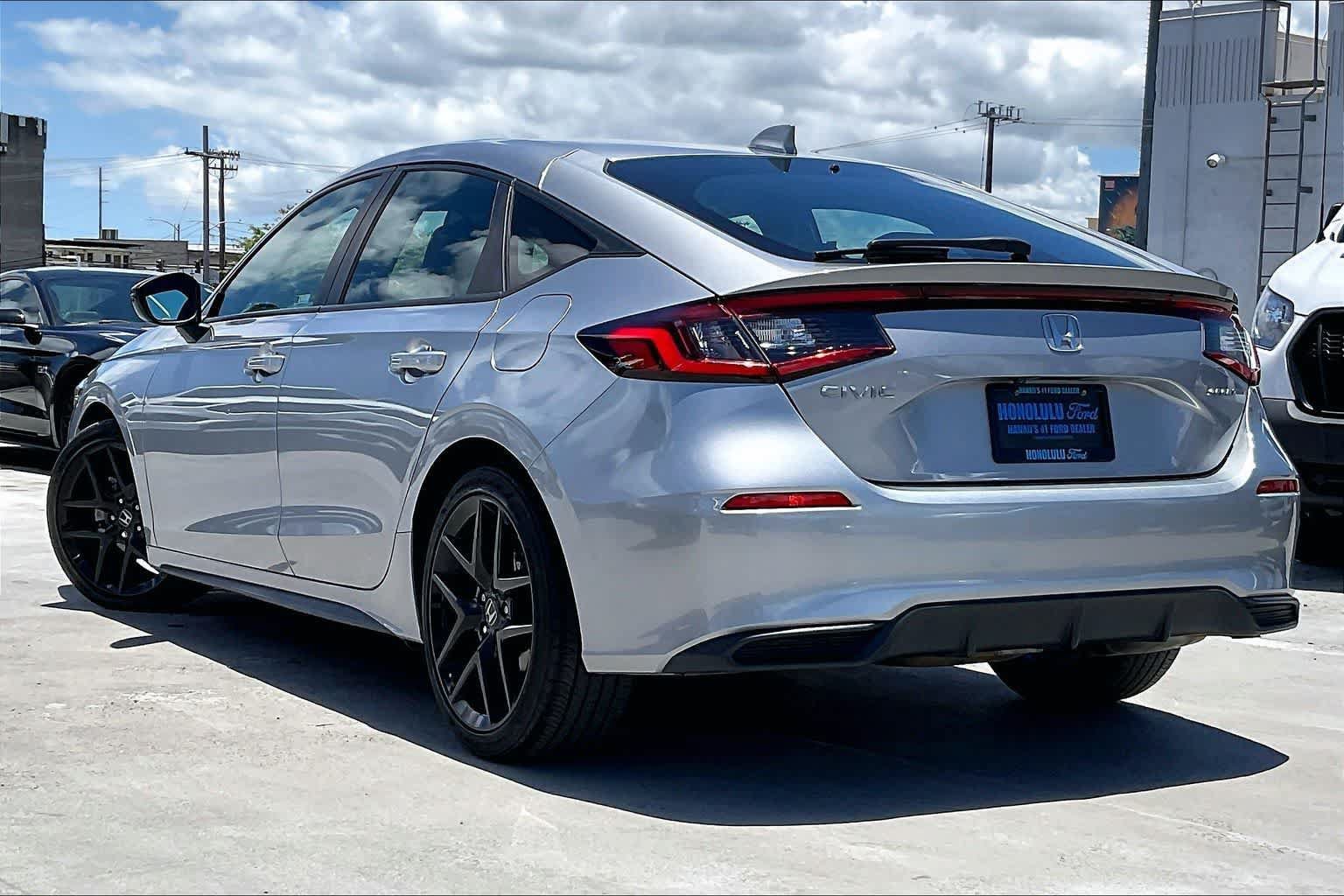 Used 2022 Honda Civic Sport image 4