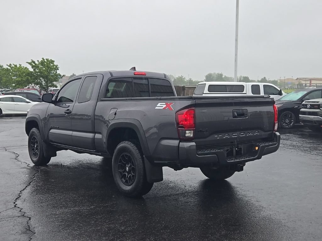 Used 2022 Toyota Tacoma SR w/ SX Package AWD/4WD image 5