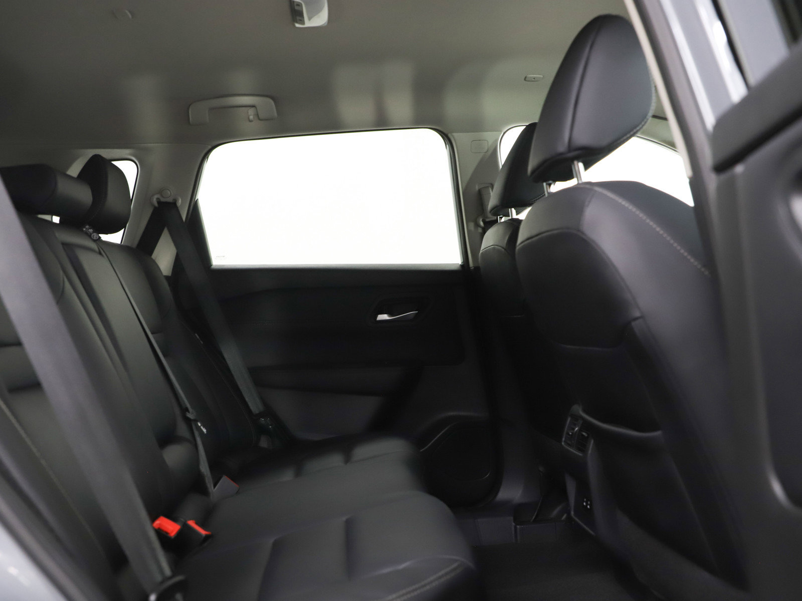 Used 2024 Nissan Rogue SL image 12