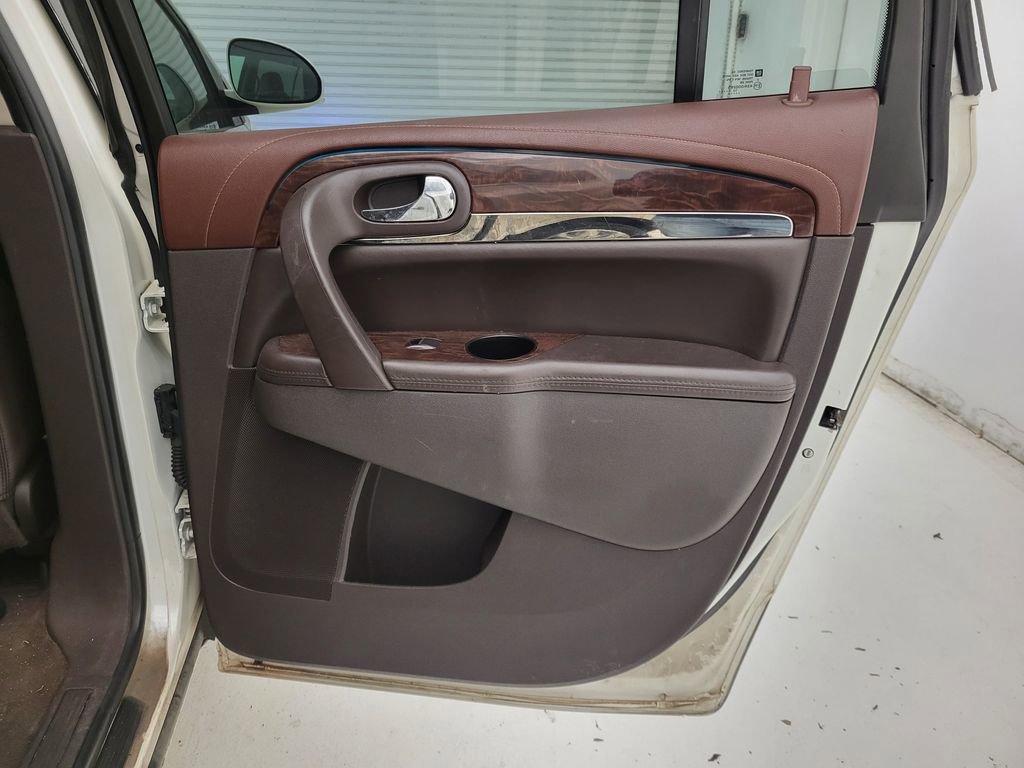 Used 2014 Buick Enclave Leather w/ Trailering Provision Package image 36