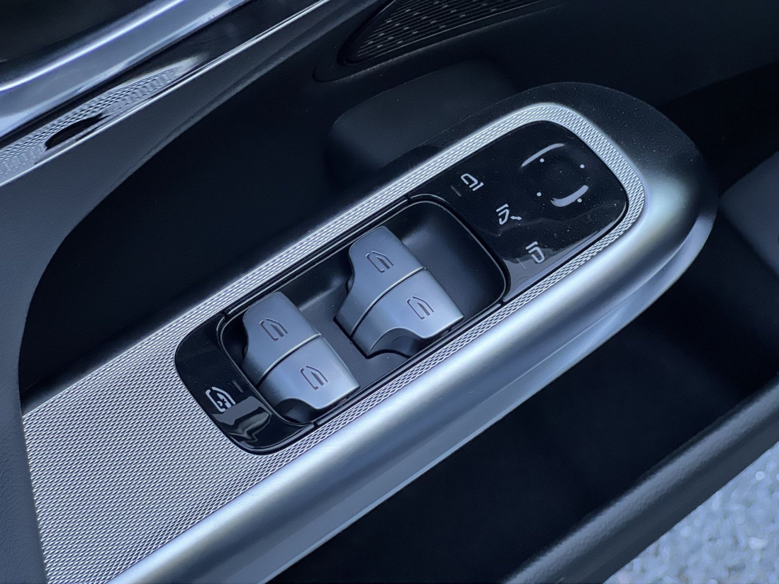 New 2027 Mercedes-Benz E 450 4MATIC Sedan image 20