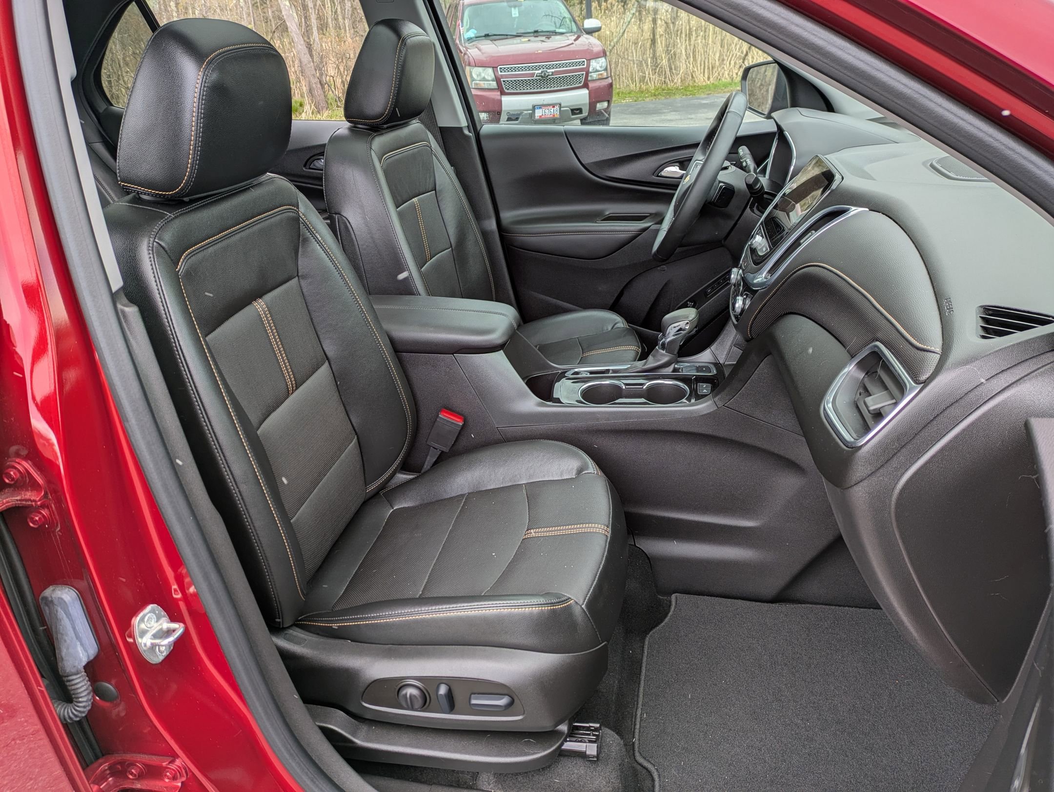 Used 2023 Chevrolet Equinox Premier image 24