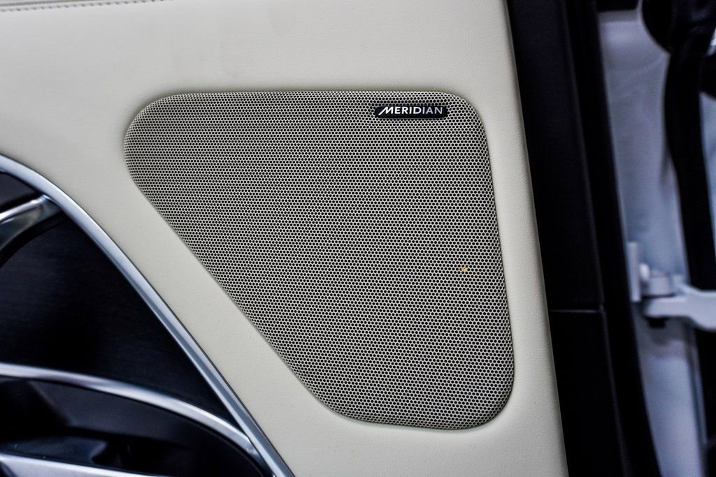 Used 2023 Land Rover Range Rover SE image 23