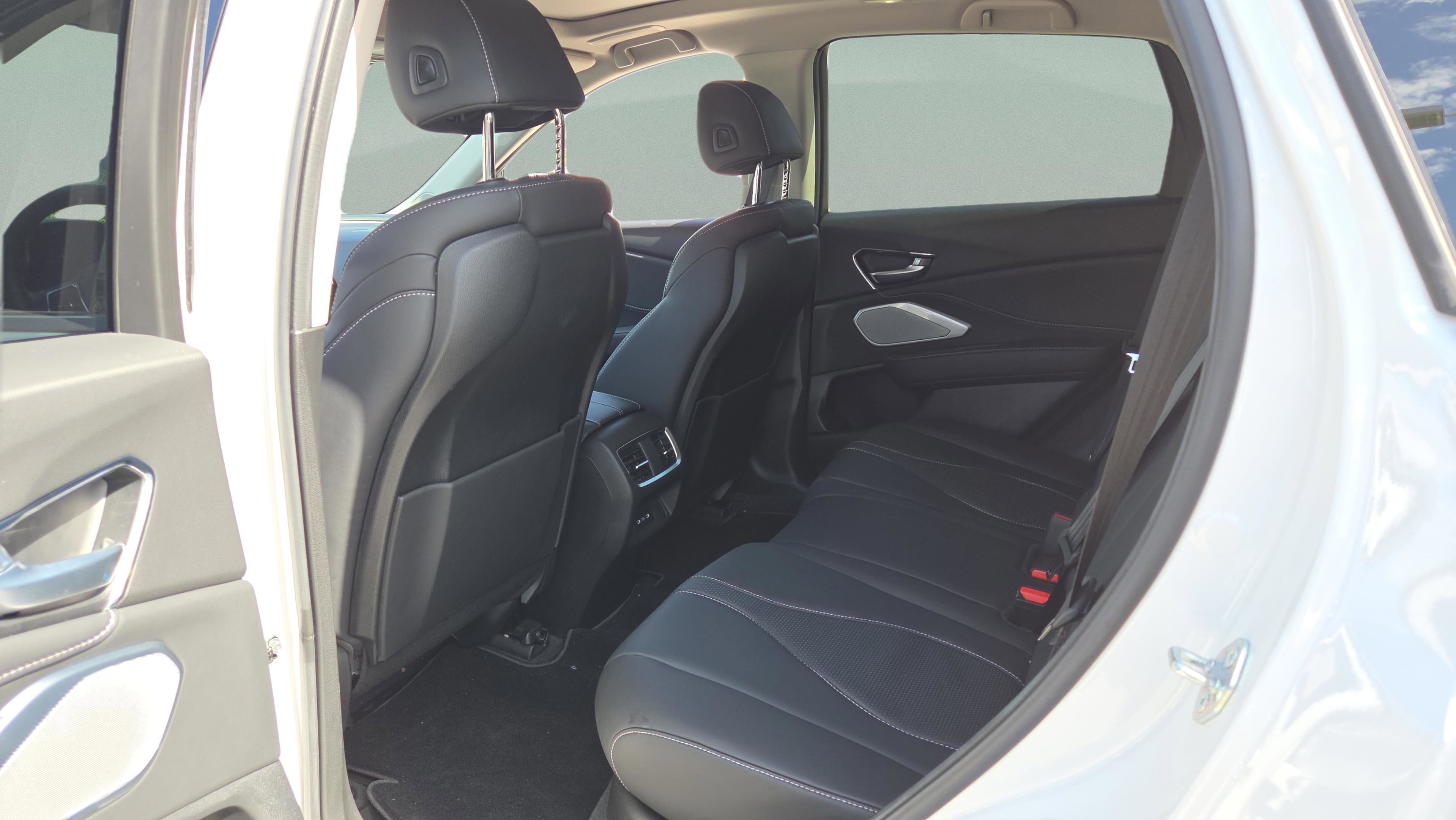 Used 2025 Acura RDX SH-AWD w/ Technology Package image 11