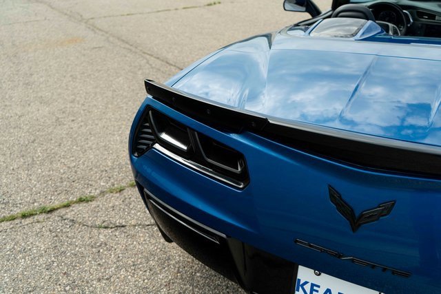 Used 2015 Chevrolet Corvette Z06 w/ 3LZ Preferred Equipment Group image 35